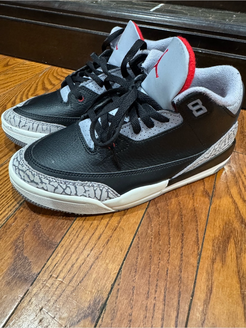 Jordan Red and Black Retro Low-Top Sneakers - Picture 5 of 9